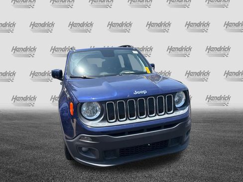 Used 2018 Jeep Renegade Latitude FWD image 5