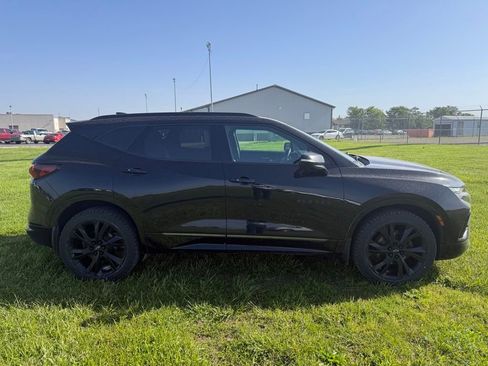 Used 2021 Chevrolet Blazer RS w/ Enhanced Convenience Package FWD image 4