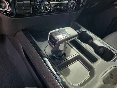 Used 2025 Chevrolet Silverado 1500 ZR2 w/ Technology Package image 21