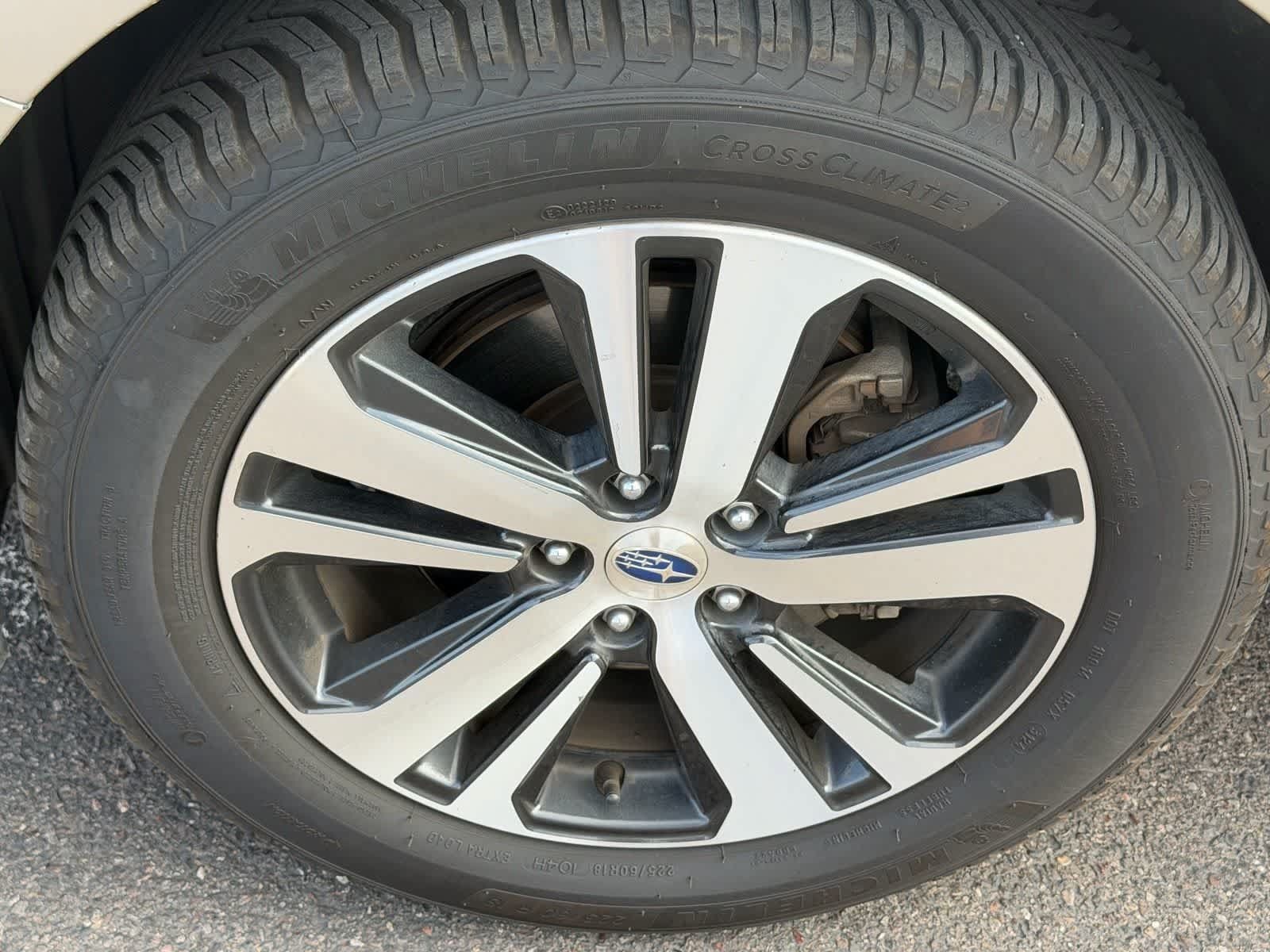 Used 2019 Subaru Outback 2.5i Limited w/ Popular Package #2 AWD/4WD image 6