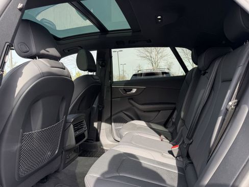 Used 2023 Audi Q8 Premium Plus w/ Premium Plus Package image 23