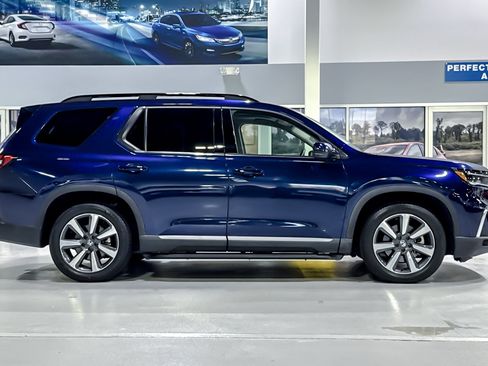 Used 2023 Honda Pilot Touring image 8