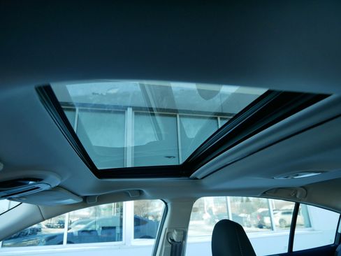 Used 2025 Subaru Legacy Premium image 32