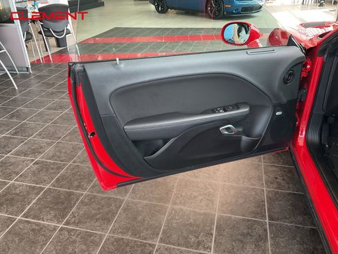 Used 2022 Dodge Challenger R/T Scat Pack w/ Driver Convenience Group image 17