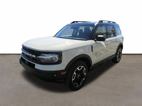 Used 2024 Ford Bronco Sport Outer Banks w/ Tech Package AWD/4WD image 7
