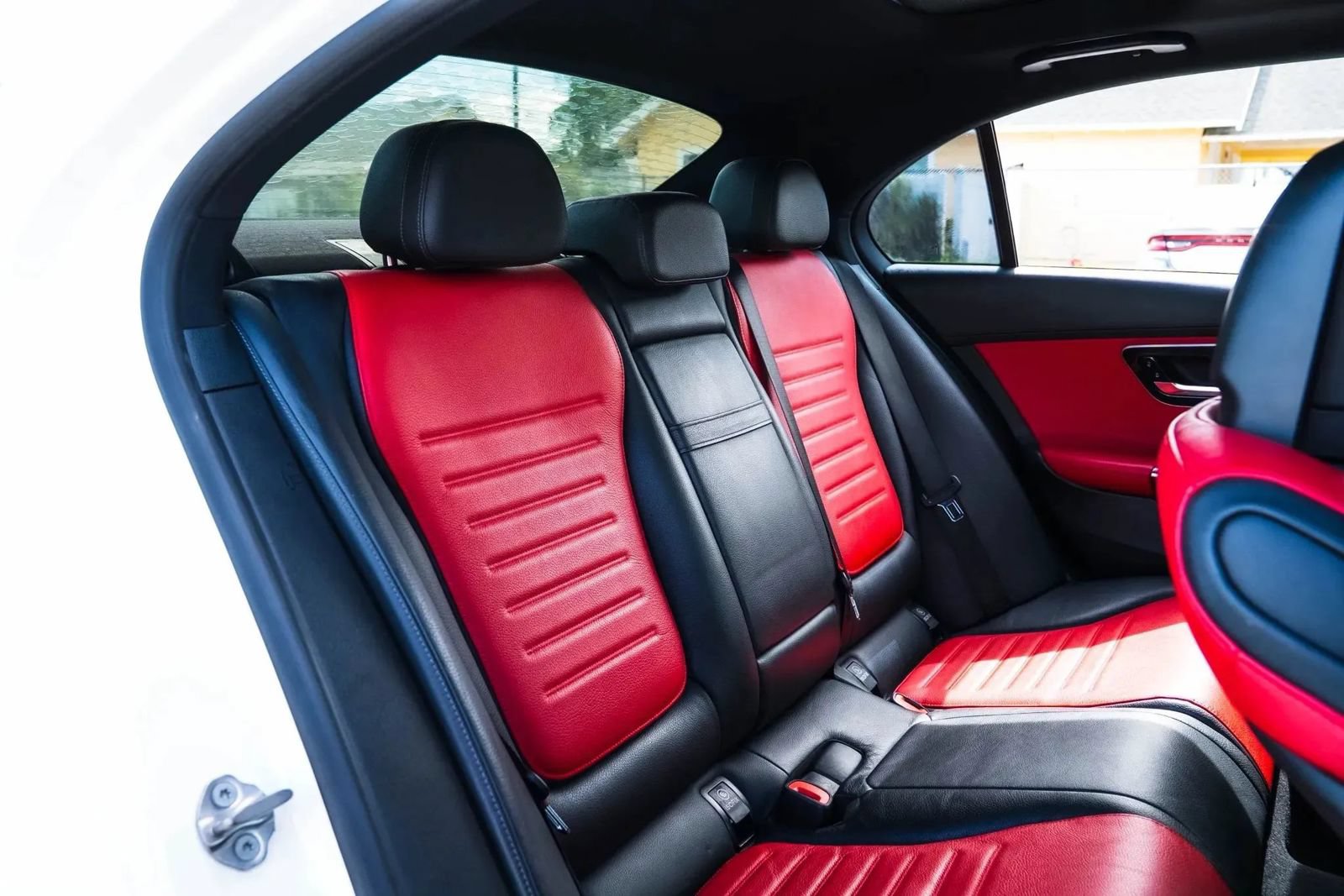 Used 2022 Mercedes-Benz C 300 Sedan image 25