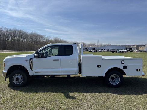 New 2026 Ford F350 XL w/ XL Chrome Package AWD/4WD image 7