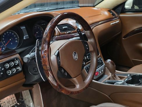 Used 2013 Maserati GranTurismo Sport image 20