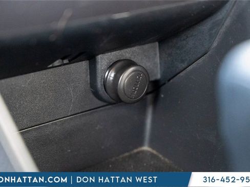 Used 2015 Subaru Crosstrek 2.0i Premium image 12