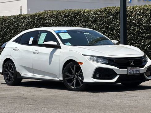 Used 2019 Honda Civic Sport image 2