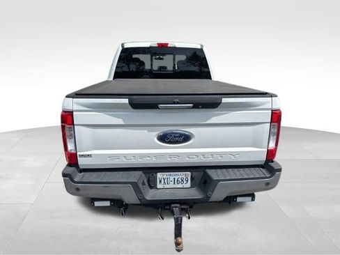 Used 2019 Ford F250 XLT w/ XLT Premium Package AWD/4WD image 5