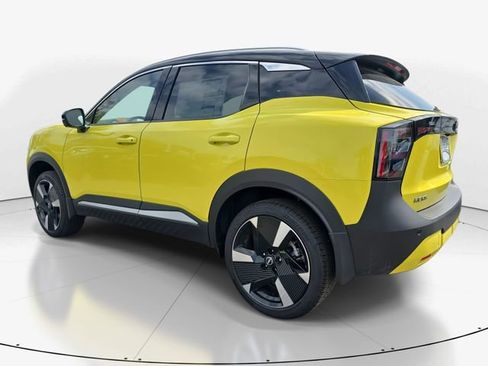 New 2026 Nissan Kicks SR FWD image 8