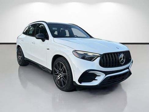 Used 2025 Mercedes-Benz GLC 43 AMG 4MATIC image 7
