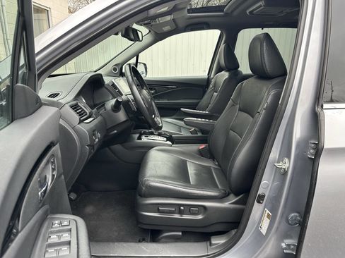 Used 2017 Honda Pilot Elite image 13