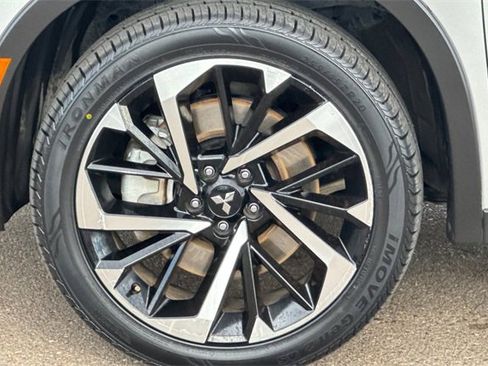 Used 2024 Mitsubishi Outlander SE image 30