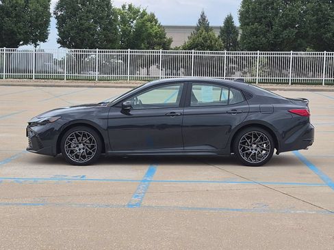 Used 2025 Toyota Camry XSE w/ Premium Plus Package AWD/4WD image 9