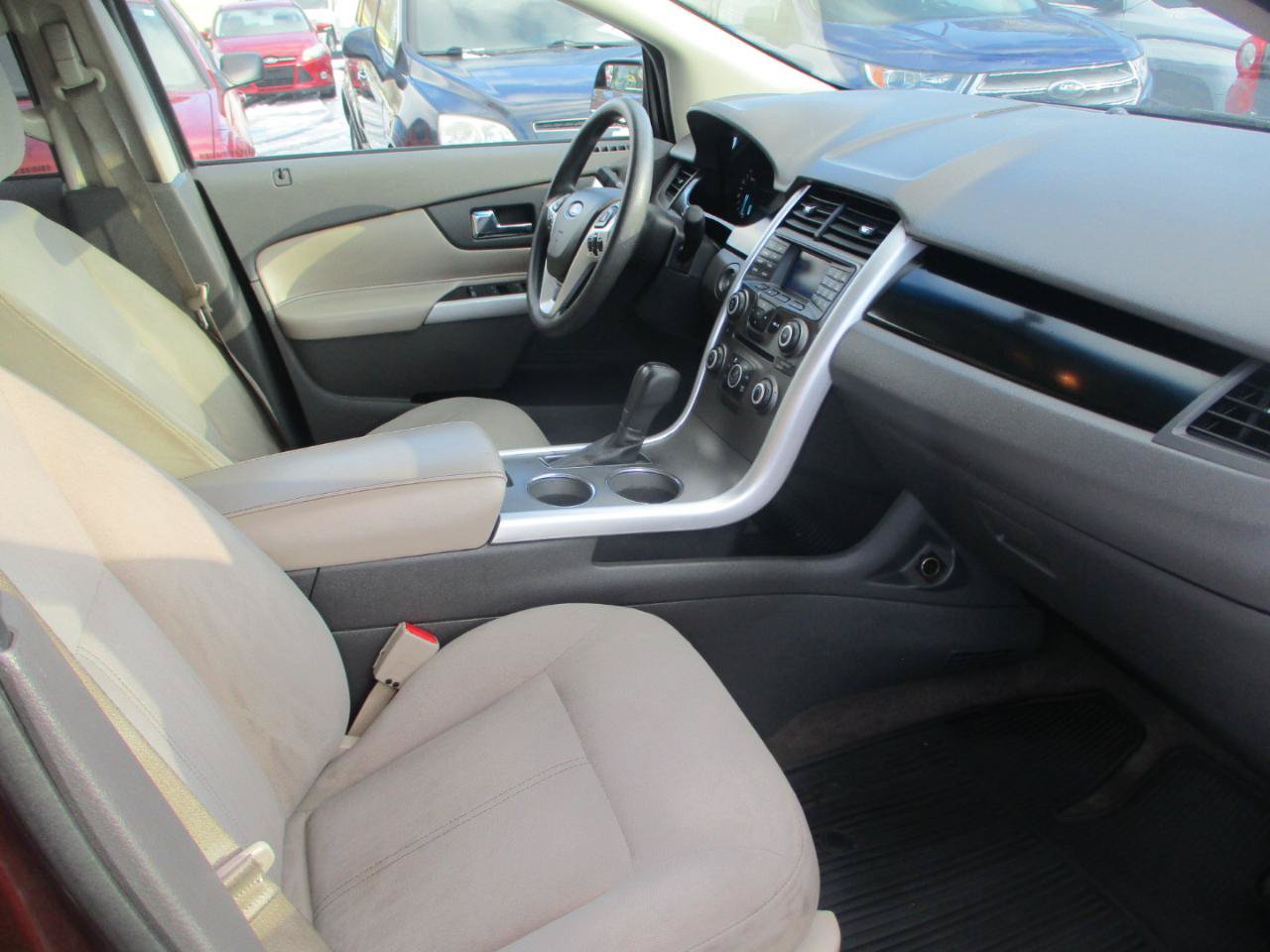 Used 2012 Ford Edge SE FWD image 8