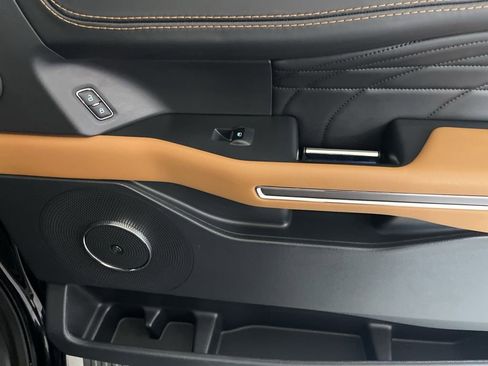 Used 2023 Ford Expedition Max Platinum image 61