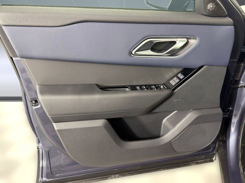 Used 2026 Land Rover Range Rover Velar S AWD/4WD image 12
