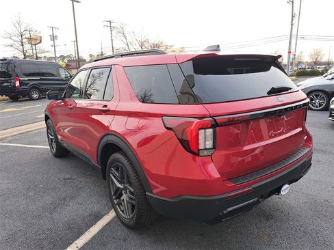New 2026 Ford Explorer ST-Line w/ ST-Line Street Pack image 4