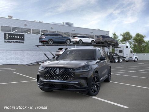 New 2026 Lincoln Aviator Black Label image 2