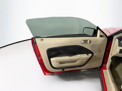 Used 2009 Ford Mustang Coupe image 23