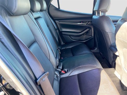 Used 2022 MAZDA MAZDA3 s image 28