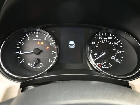 Used 2022 Nissan Rogue Sport SL w/ Premium Package FWD image 11