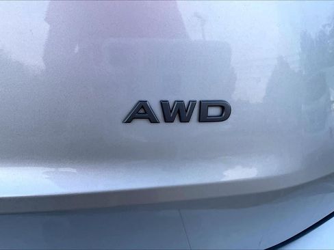 Used 2025 Nissan Rogue SV AWD/4WD image 10
