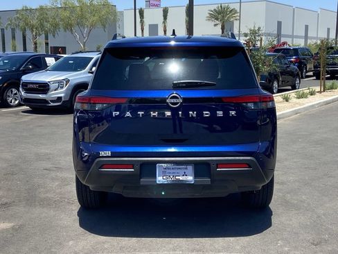 Used 2025 Nissan Pathfinder SV FWD image 5