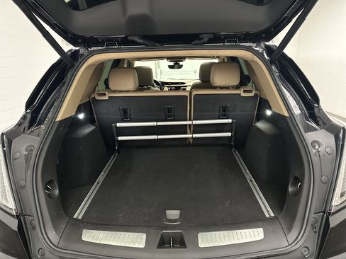 Used 2022 Cadillac XT5 Sportv w/ Platinum Package AWD/4WD image 16