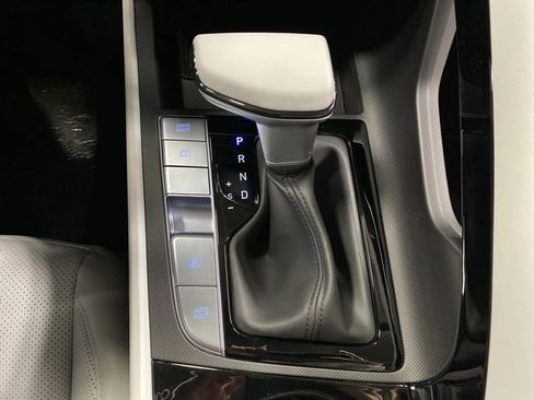 New 2026 Hyundai Elantra Limited image 22