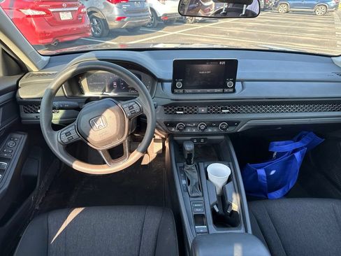 Used 2023 Honda Accord EX image 19