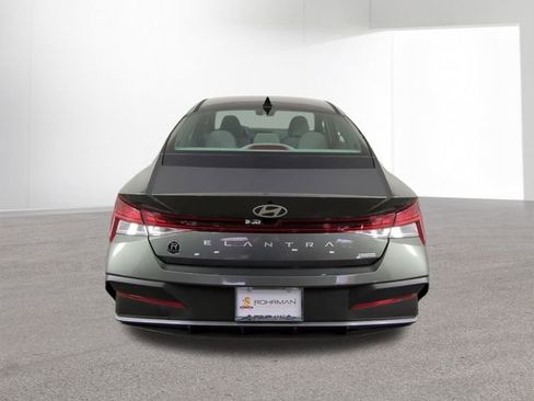 New 2026 Hyundai Elantra Blue image 14