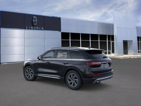 New 2026 Lincoln Corsair Premiere FWD image 4