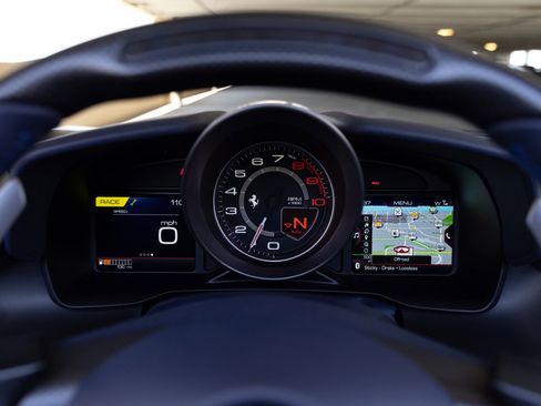 Used 2022 Ferrari F8 Tributo RWD image 62