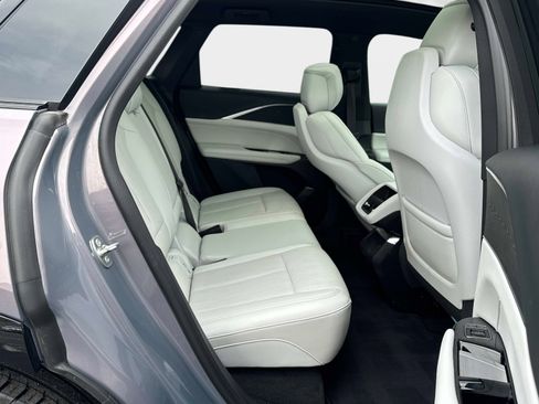 Certified 2024 Cadillac Lyriq Luxury image 13