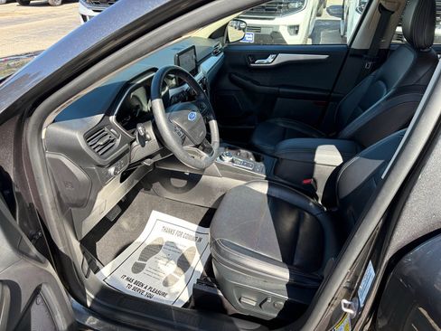 Used 2020 Ford Escape SEL image 12