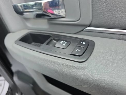 Used 2018 RAM 2500 Big Horn AWD/4WD image 19