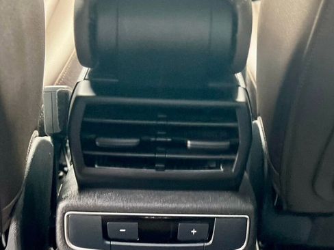 Used 2023 Audi Q4 e-tron Prestige image 19