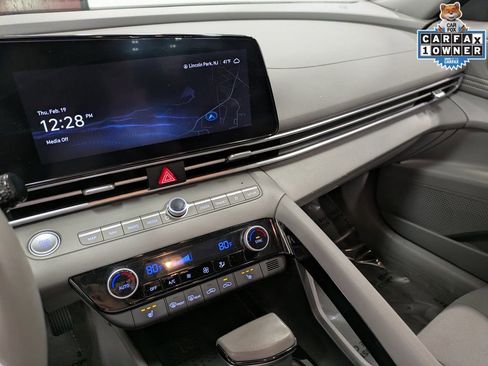 Used 2023 Hyundai Elantra SEL w/ Convenience Package image 12