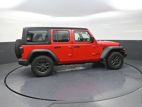 Used 2024 Jeep Wrangler Unlimited Sport AWD/4WD image 11