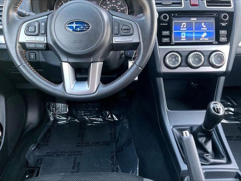 Used 2016 Subaru Crosstrek 2.0i Premium image 8