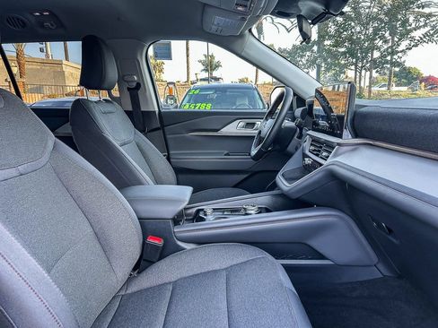 Used 2026 Ford Explorer Active RWD image 21