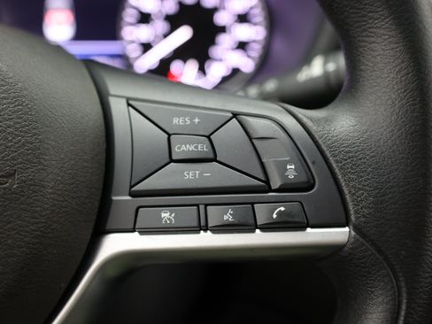 Used 2025 Nissan Sentra SV FWD image 32