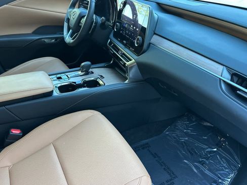 Used 2024 Lexus RX 350 Premium w/ Accessory Package (Z1) image 17