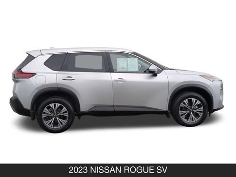 Used 2023 Nissan Rogue SV FWD image 6
