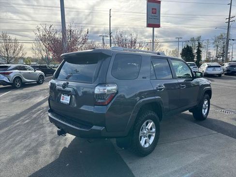 Certified 2016 Toyota 4Runner SR5 AWD/4WD image 5