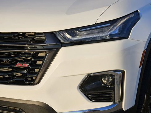 Used 2023 Chevrolet Traverse RS image 10