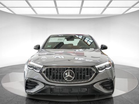 New 2026 Mercedes-Benz E 53 AMG e 4MATIC Sedan image 6